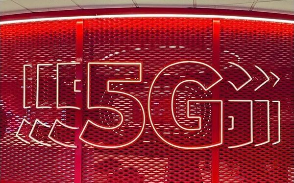 Vodafone UK cautions on missing 5G wave