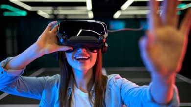 AR vs. VR in Education : The Ultimate Learning Tool - InvestMent Club